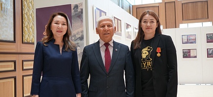 Архив Президента РК презентовал уникальное издание о героях войны фото галереи 2